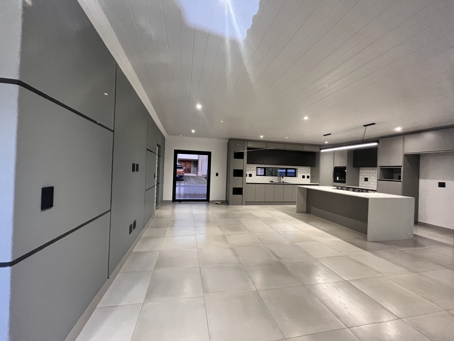 3 Bedroom Property for Sale in Wilkoppies North West